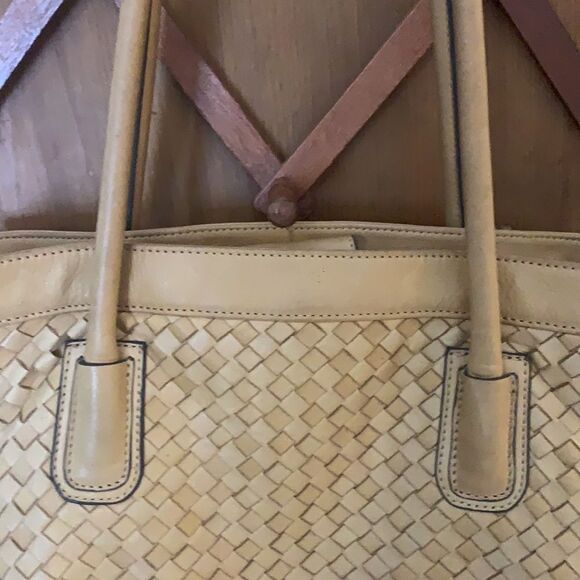B Makowsky basket weave saddle leather tote shoulder bag - Picture 3 of 11
